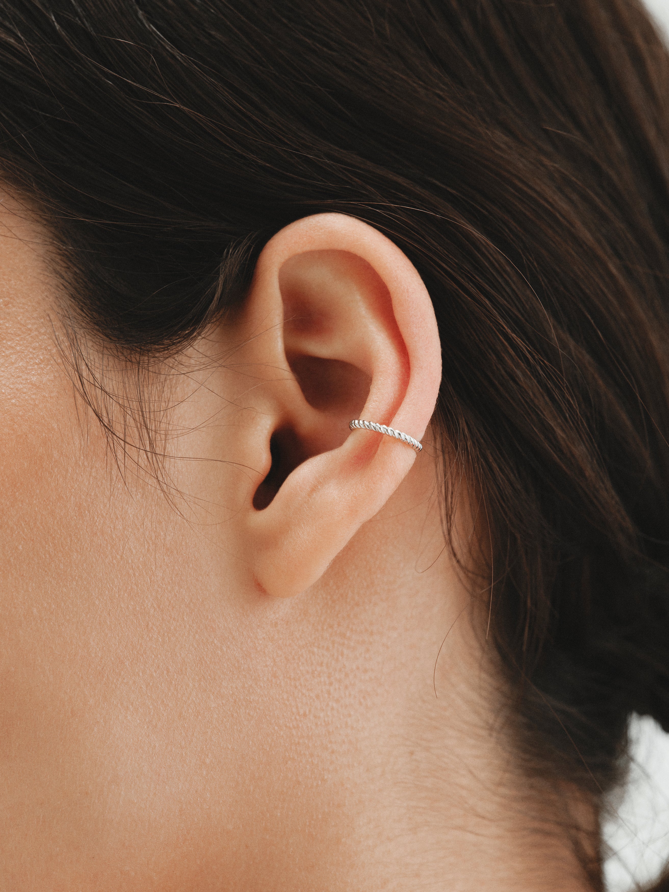 Thick 925 silver earcuff with gunmetal finish