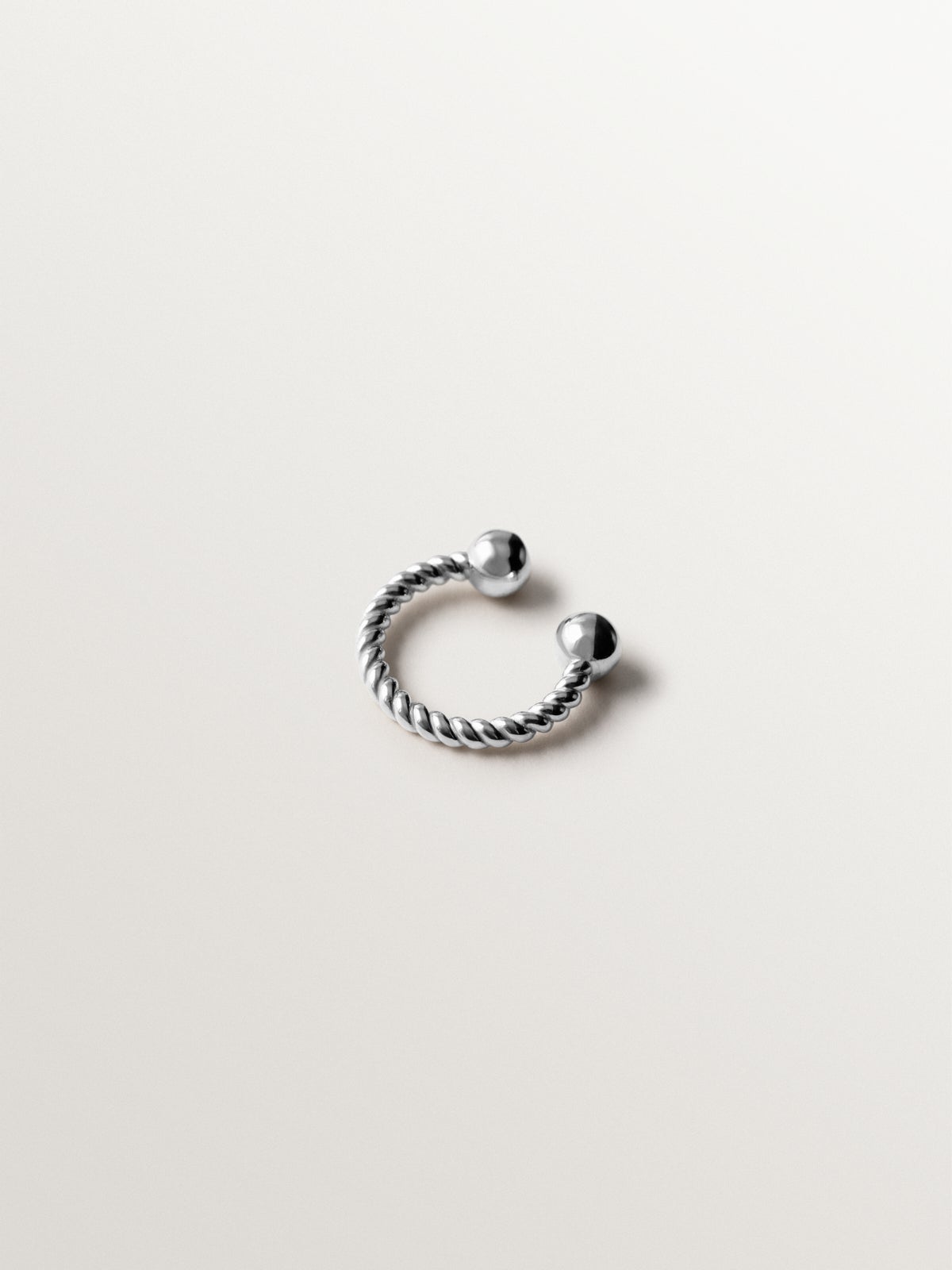 Thick 925 silver earcuff with gunmetal finish