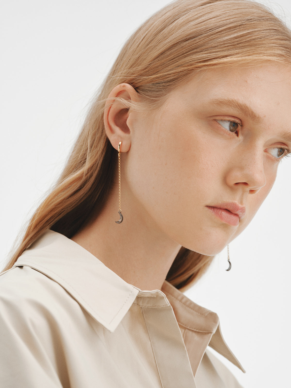 Long two-tone moon earrings in 925 sterling silver with 18K gold plating