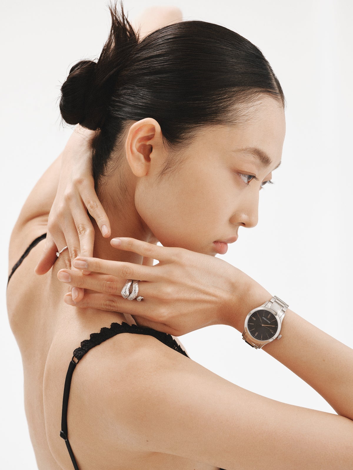 Mitte watch with gray steel strap and blue dial