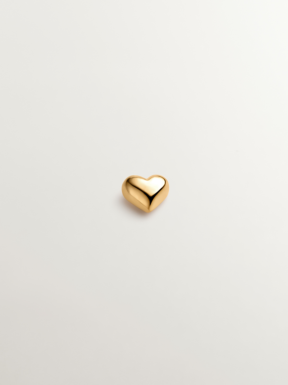 18K Yellow Gold Heart-Shaped Piercing